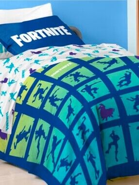 Fortnite Comforter Set - Official Gaming Bedding